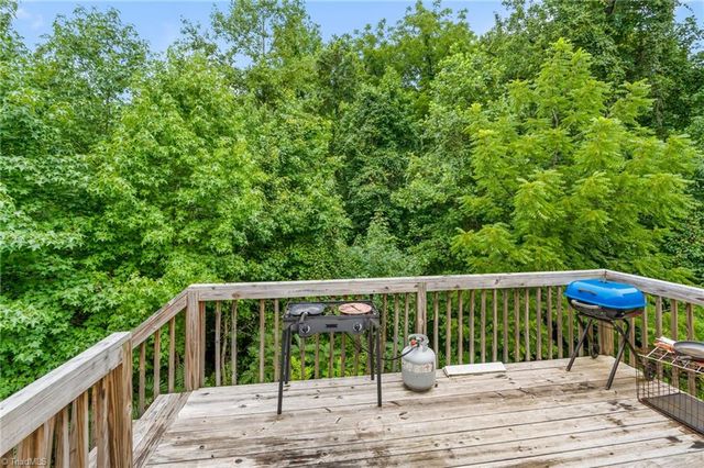 4381 Stone Forest Court, Winston-salem, NC 27105