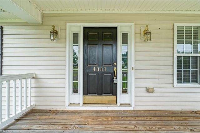 4381 Stone Forest Court, Winston-salem, NC 27105