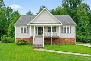 4381 Stone Forest Court, Winston-salem, NC 27105