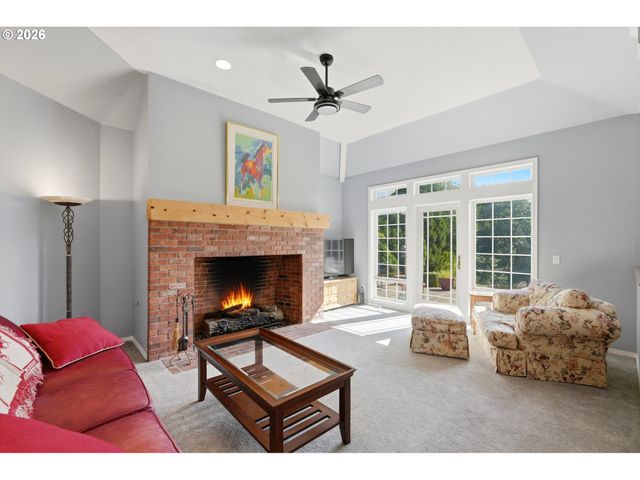 9850 Ne MEADOW Loop, Newberg, OR 97132