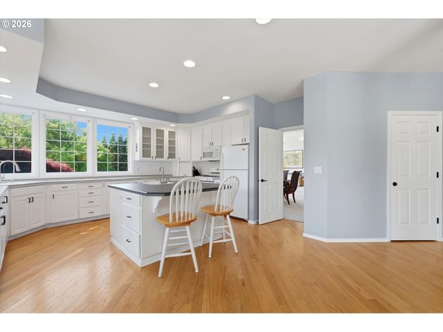 9850 Ne MEADOW Loop, Newberg, OR 97132