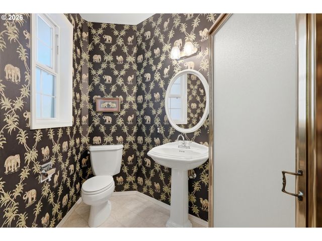 9850 Ne MEADOW Loop, Newberg, OR 97132