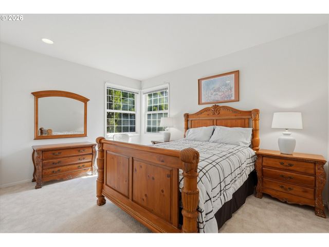 9850 Ne MEADOW Loop, Newberg, OR 97132