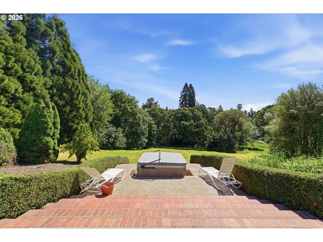 9850 Ne MEADOW Loop, Newberg, OR 97132