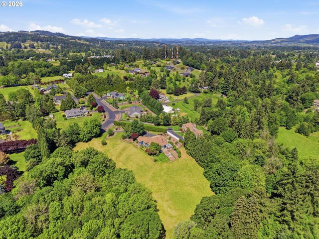 9850 Ne MEADOW Loop, Newberg, OR 97132