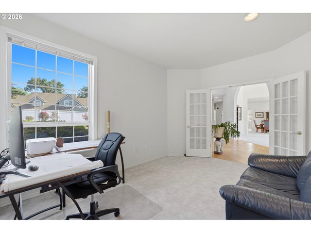 9850 Ne MEADOW Loop, Newberg, OR 97132