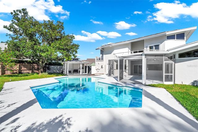 8922 BAY COVE COURT, Orlando, FL 32819