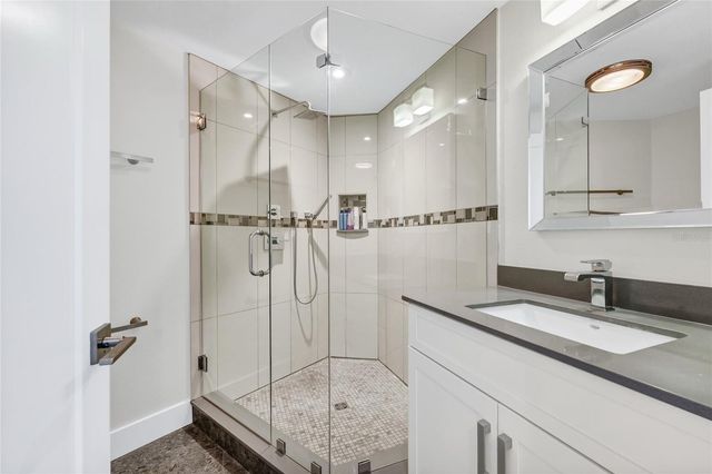 8922 BAY COVE COURT, Orlando, FL 32819