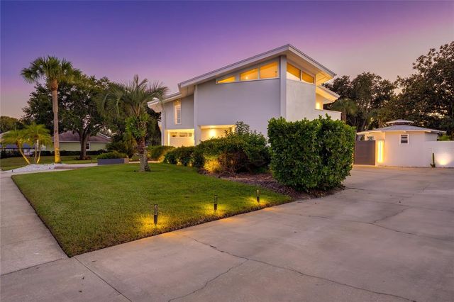 8922 BAY COVE COURT, Orlando, FL 32819