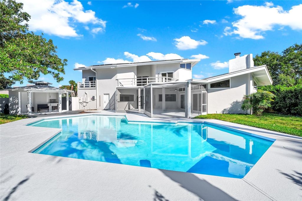 Image 16 of property listing at 8922 BAY COVE COURT, Orlando, FL 32819