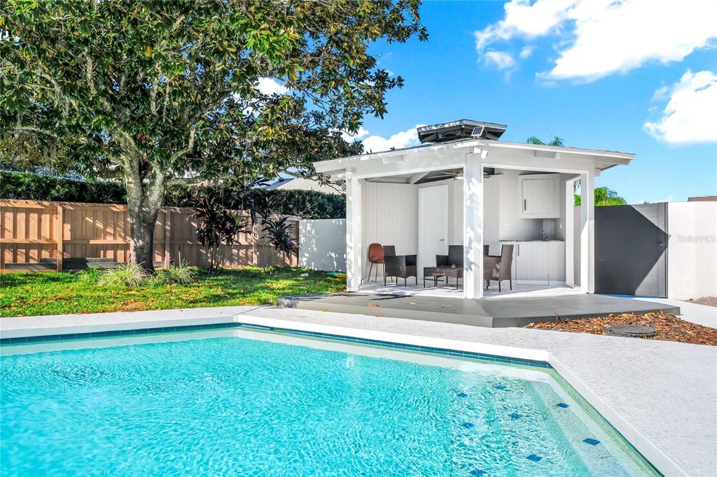 Image 22 of property listing at 8922 BAY COVE COURT, Orlando, FL 32819