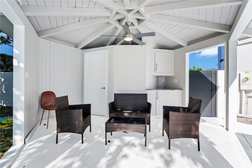 Image 23 of property listing at 8922 BAY COVE COURT, Orlando, FL 32819