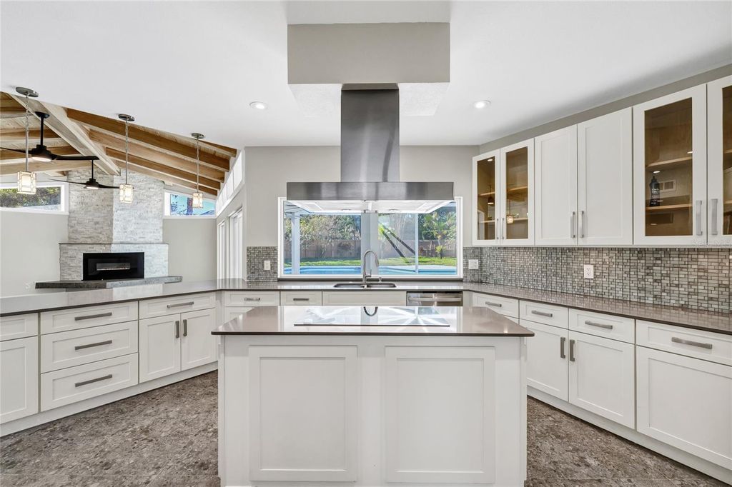 Image 31 of property listing at 8922 BAY COVE COURT, Orlando, FL 32819