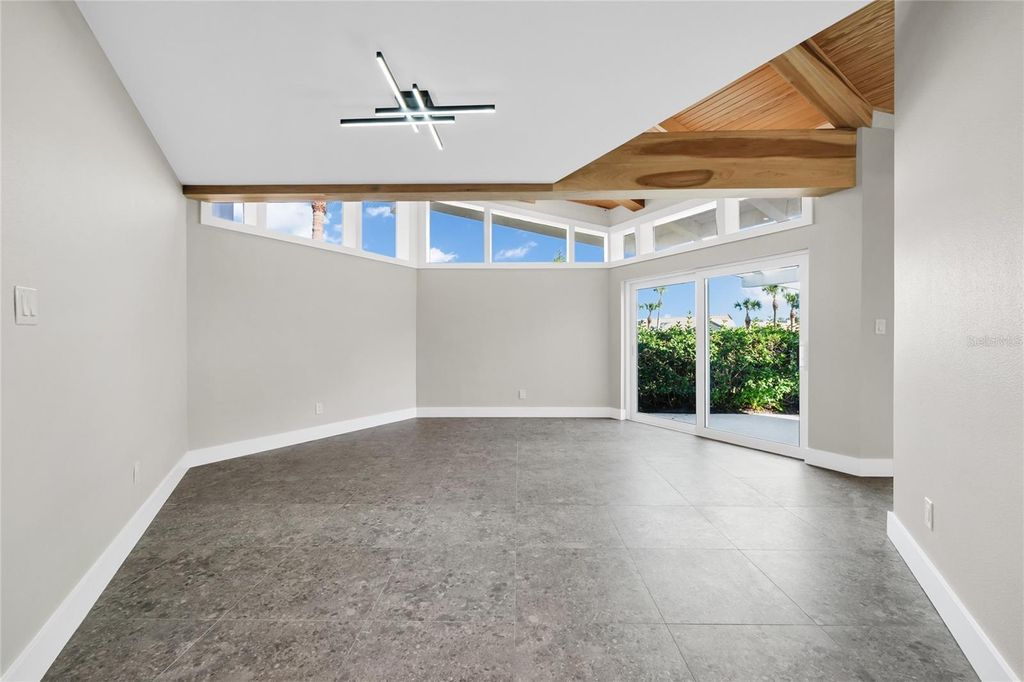 Image 43 of property listing at 8922 BAY COVE COURT, Orlando, FL 32819