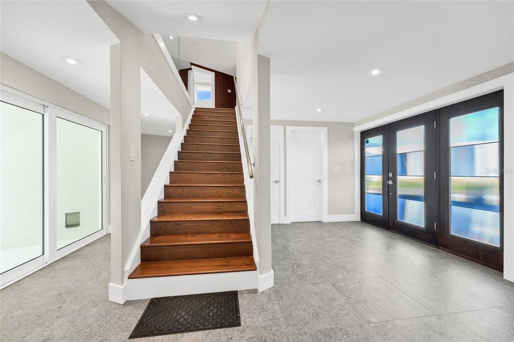 Image 45 of property listing at 8922 BAY COVE COURT, Orlando, FL 32819