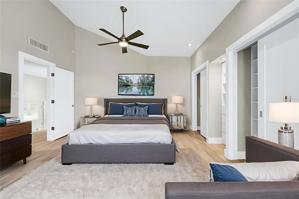 Image 59 of property listing at 8922 BAY COVE COURT, Orlando, FL 32819