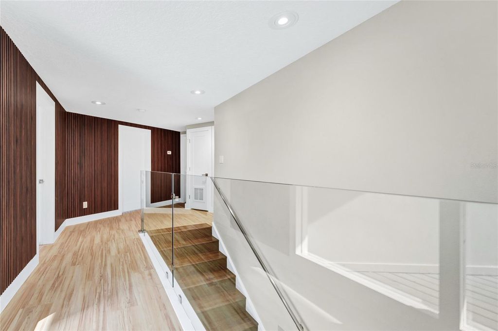 Image 61 of property listing at 8922 BAY COVE COURT, Orlando, FL 32819