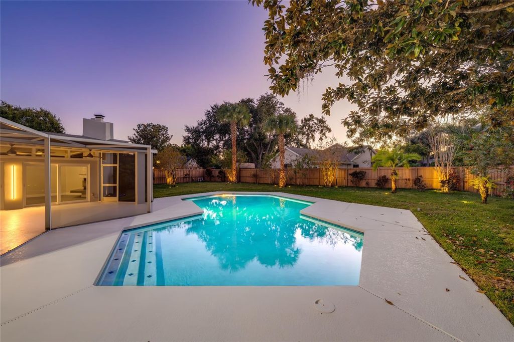 Image 81 of property listing at 8922 BAY COVE COURT, Orlando, FL 32819