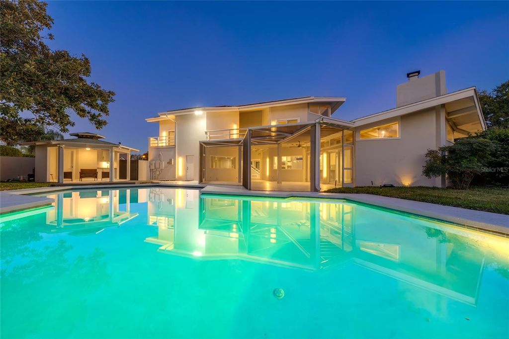 Image 89 of property listing at 8922 BAY COVE COURT, Orlando, FL 32819