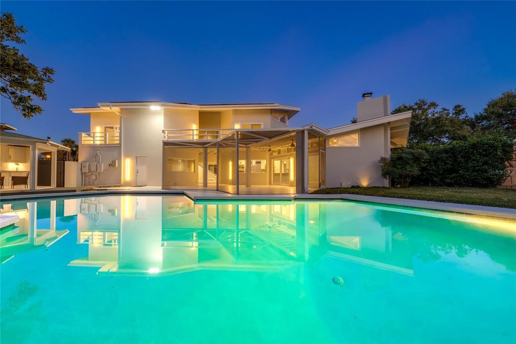 Image 90 of property listing at 8922 BAY COVE COURT, Orlando, FL 32819