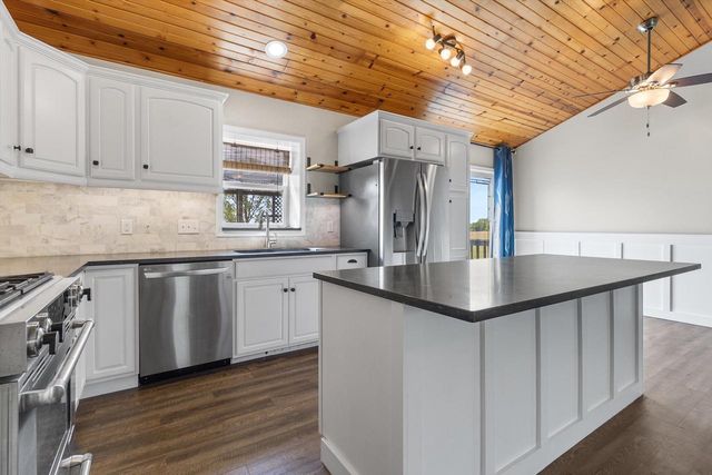 N5963 Foster ROAD, Elkhorn, WI 53121