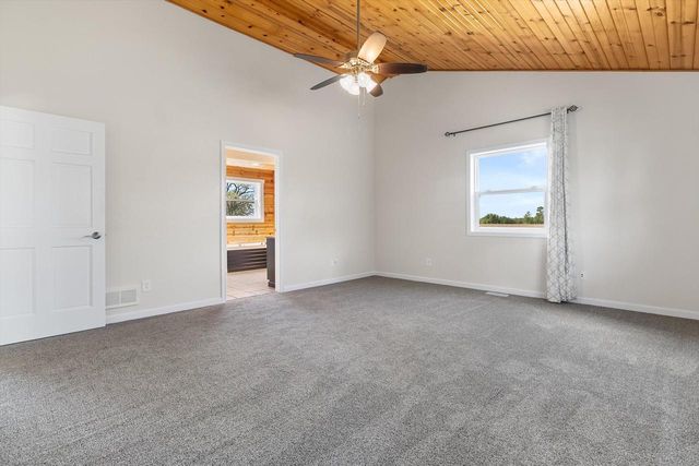 N5963 Foster ROAD, Elkhorn, WI 53121