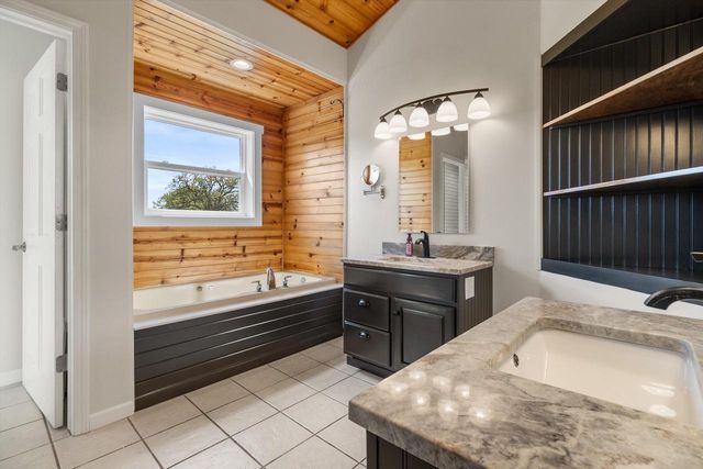 N5963 Foster ROAD, Elkhorn, WI 53121