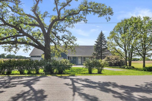 N5963 Foster ROAD, Elkhorn, WI 53121