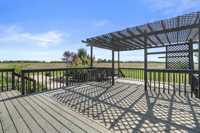 N5963 Foster ROAD, Elkhorn, WI 53121