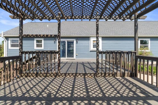N5963 Foster ROAD, Elkhorn, WI 53121