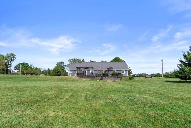 N5963 Foster ROAD, Elkhorn, WI 53121