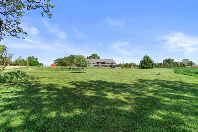 N5963 Foster ROAD, Elkhorn, WI 53121