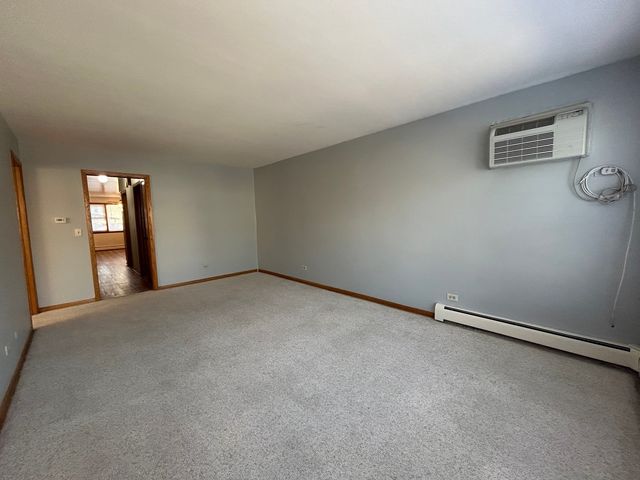 5350 N Central Avenue 1st, Chicago, IL 60630