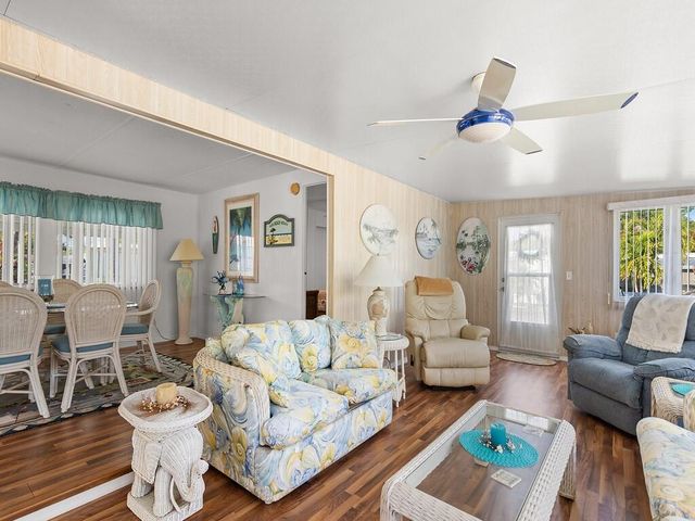 4743 NE Blue Heron Lane 7, Jensen Beach, FL 34957