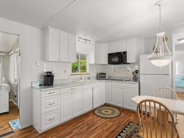 4743 NE Blue Heron Lane 7, Jensen Beach, FL 34957