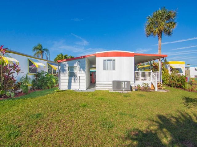 4743 NE Blue Heron Lane 7, Jensen Beach, FL 34957