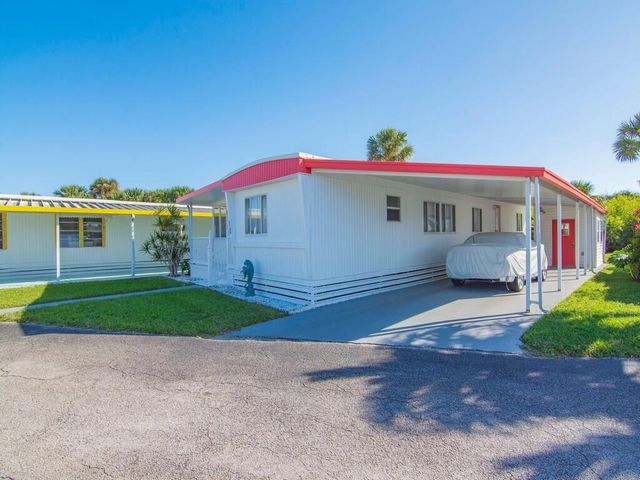 4743 NE Blue Heron Lane 7, Jensen Beach, FL 34957