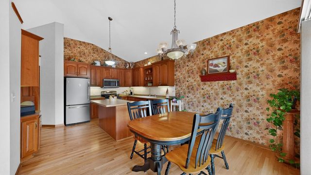 1032 Rocky Creek Drive NE, Rochester, MN 55906
