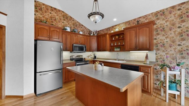 1032 Rocky Creek Drive NE, Rochester, MN 55906