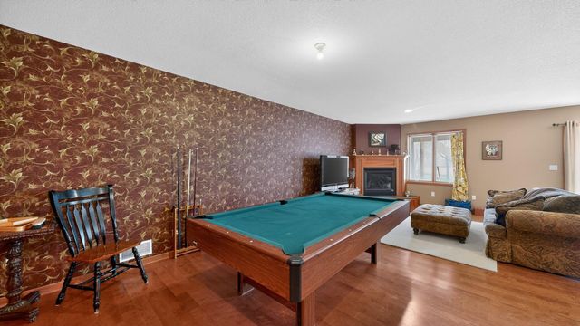 1032 Rocky Creek Drive NE, Rochester, MN 55906