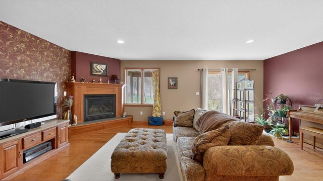 1032 Rocky Creek Drive NE, Rochester, MN 55906