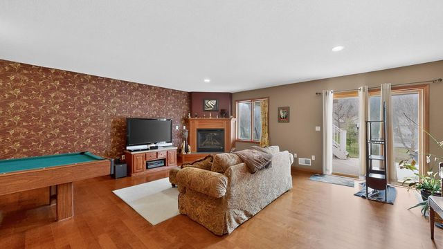 1032 Rocky Creek Drive NE, Rochester, MN 55906