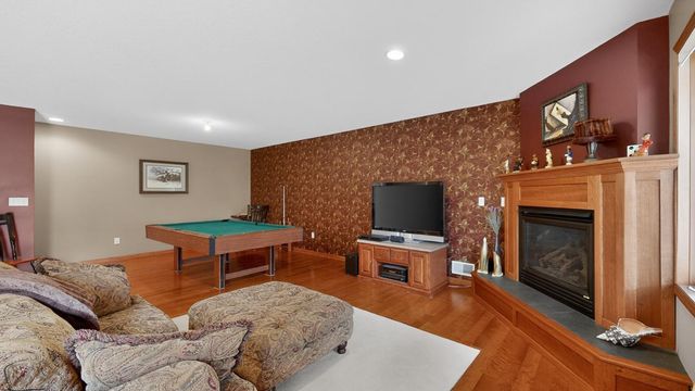 1032 Rocky Creek Drive NE, Rochester, MN 55906