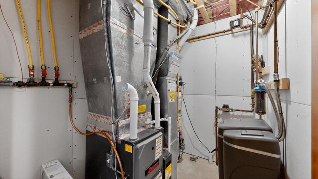 1032 Rocky Creek Drive NE, Rochester, MN 55906