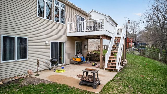 1032 Rocky Creek Drive NE, Rochester, MN 55906