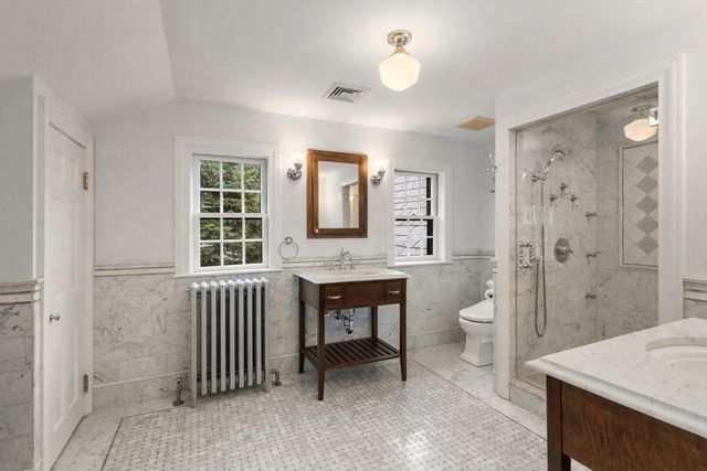 6 Risley Rd, Newton, MA 02465