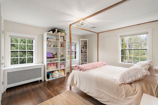 6 Risley Rd, Newton, MA 02465