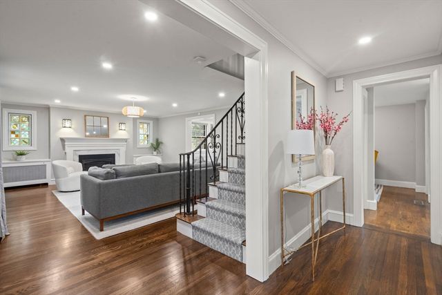 6 Risley Rd, Newton, MA 02465
