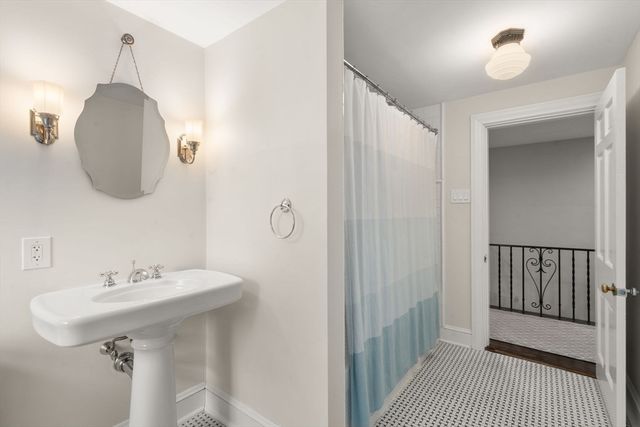 6 Risley Rd, Newton, MA 02465