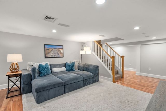 6 Risley Rd, Newton, MA 02465